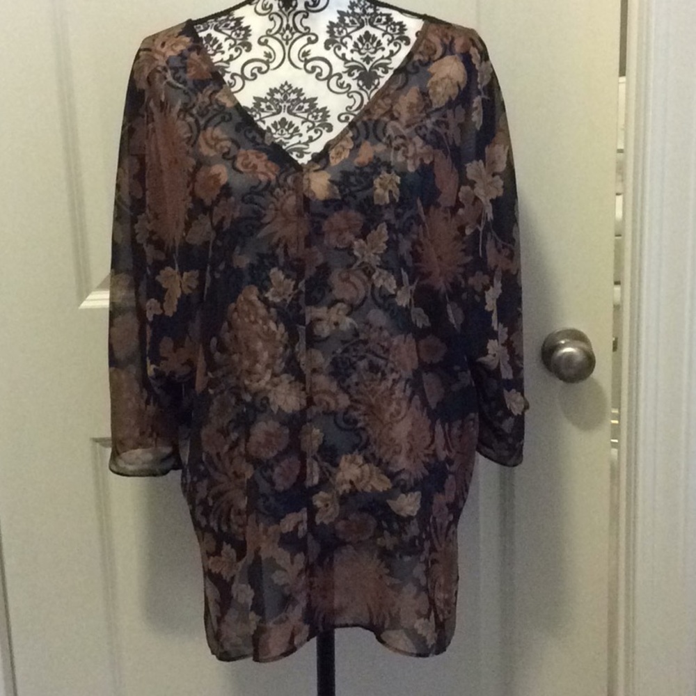Ladies 3/4 sleeve double V neck tunic